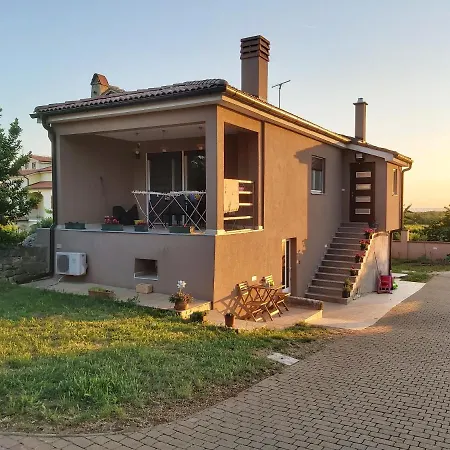 Studio Apartman Marko Porec Exterior photo
